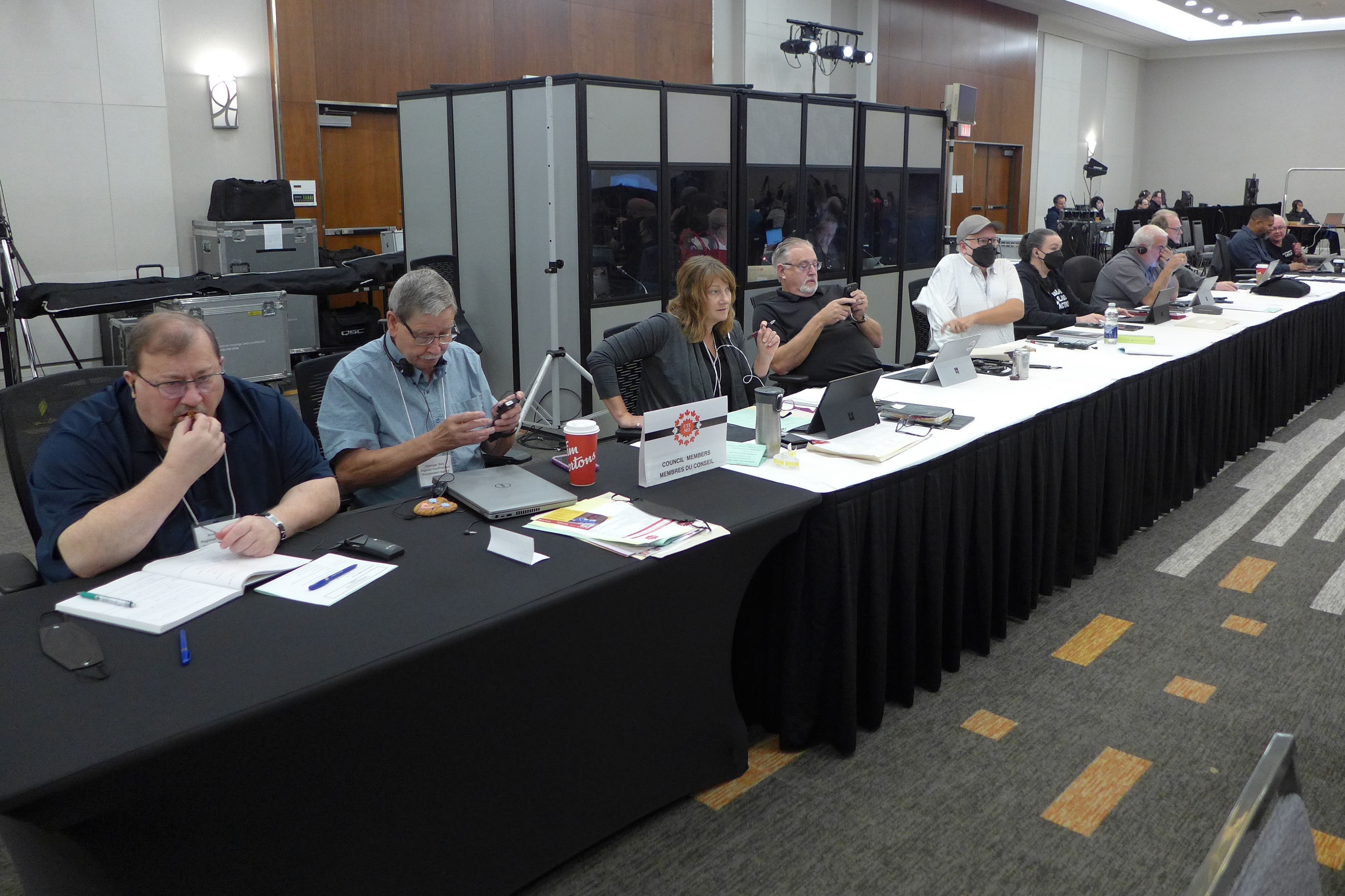 RVPs: Gregory Krokosh, Gary Esslinger, Kimberley Koch, Brian Oldford, Jamie vanSydenborgh, Andria Cullen, Cosimo Crupi, David Lanthier, Eddy Aristil