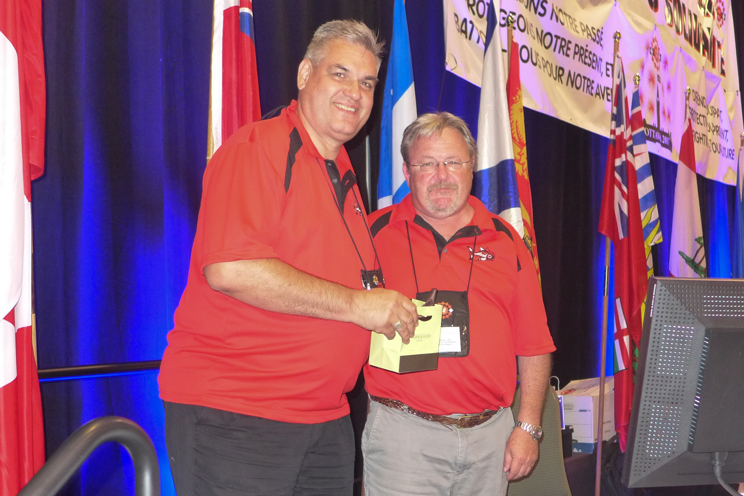 Johann Ackermann receives a 25 year pin