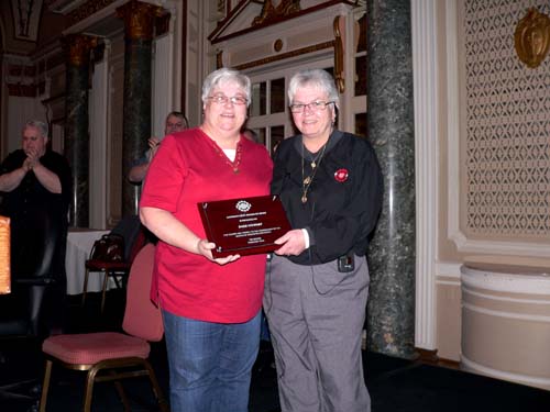 Barb Stewart et Betty Bannon