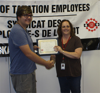 Keaton Roslinski and/et Nancy Johnson