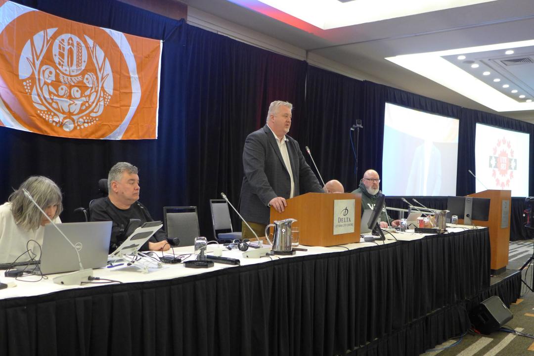 Marc Brière au micro